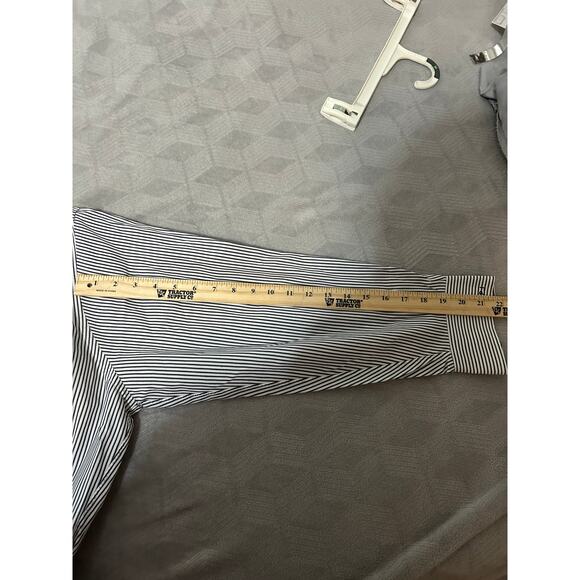 Jos A Banks Gray Striped Men 17-33 Minogrammed SPJ Left Cuff - Picture 7 of 8